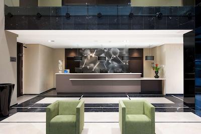 هتل ان ‌اچ مادرید ریبرا دل مانزانارس