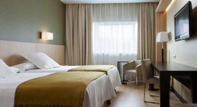 هتل ان ‌اچ مادرید ریبرا دل مانزانارس