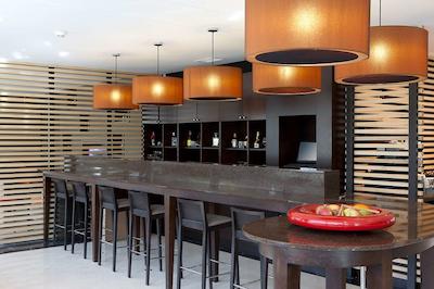 هتل ان ‌اچ مادرید ریبرا دل مانزانارس