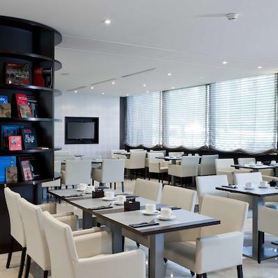 هتل ان ‌اچ مادرید ریبرا دل مانزانارس