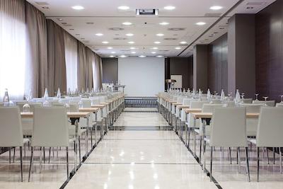 هتل ان ‌اچ مادرید ریبرا دل مانزانارس