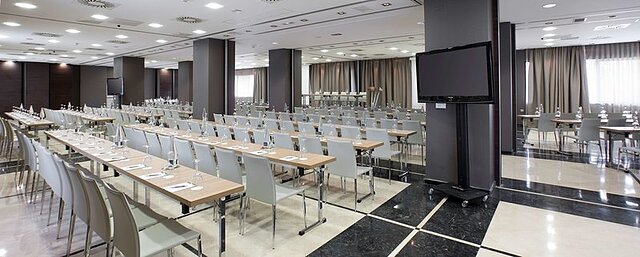 هتل ان ‌اچ مادرید ریبرا دل مانزانارس