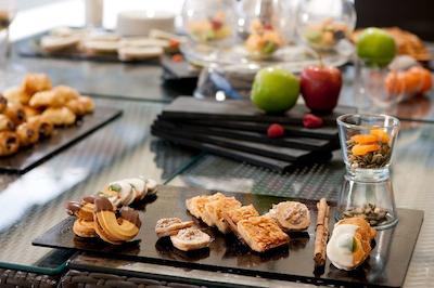 هتل ان ‌اچ مادرید ریبرا دل مانزانارس