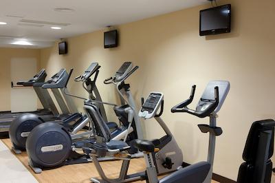 هتل ان ‌اچ مادرید ریبرا دل مانزانارس