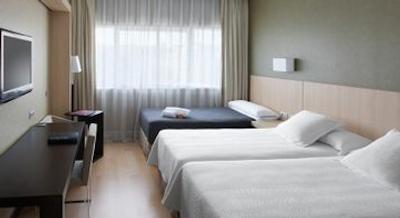 هتل ان ‌اچ مادرید ریبرا دل مانزانارس