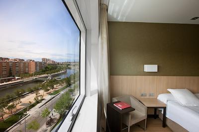 هتل ان ‌اچ مادرید ریبرا دل مانزانارس