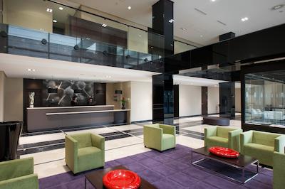 هتل ان ‌اچ مادرید ریبرا دل مانزانارس