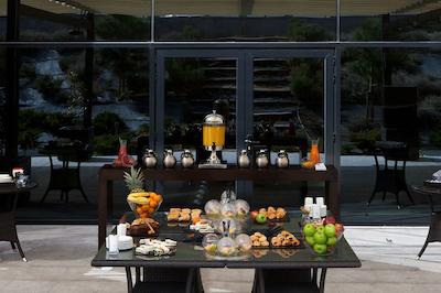 هتل ان ‌اچ مادرید ریبرا دل مانزانارس