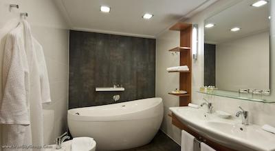 اینترنشنال