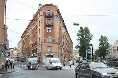 کامفیتل دمیدو بریج هتل