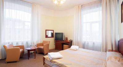 کامفیتل دمیدو بریج هتل