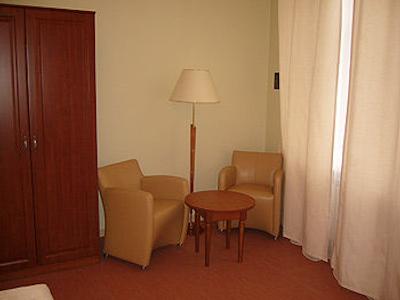 کامفیتل دمیدو بریج هتل