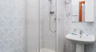 کامفیتل دمیدو بریج هتل