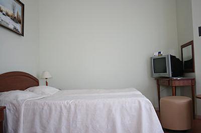 کامفیتل دمیدو بریج هتل