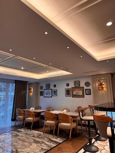 گرند هیلاریوم هتل