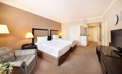 سندتن هیلتون