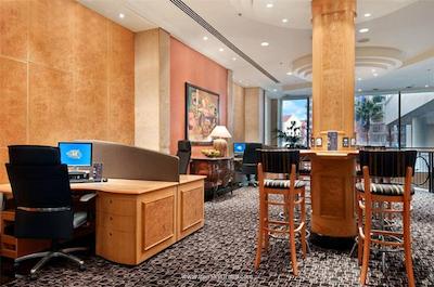 سندتن هیلتون