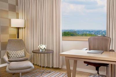 سندتن هیلتون