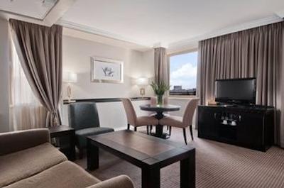 سندتن هیلتون