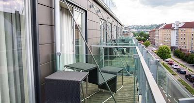 بست وسترن کمپن آپارتمان