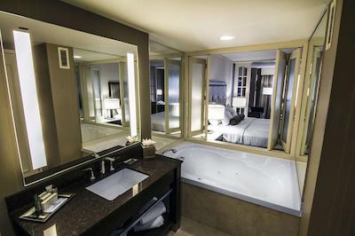 هیلتون نیاگارا فالس فالسویو هتل