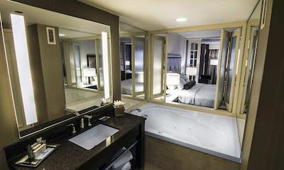 هیلتون نیاگارا فالس فالسویو هتل