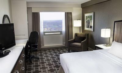 هیلتون نیاگارا فالس فالسویو هتل