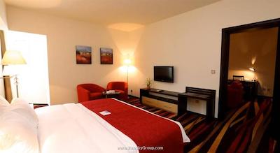 نهال بای بین مجید