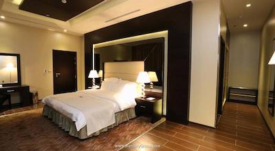 نهال بای بین مجید