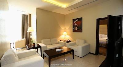 نهال بای بین مجید