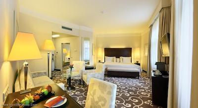 گرند هتل بوهمیا