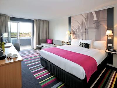 مرکور ملبورن تریشری گاردنز