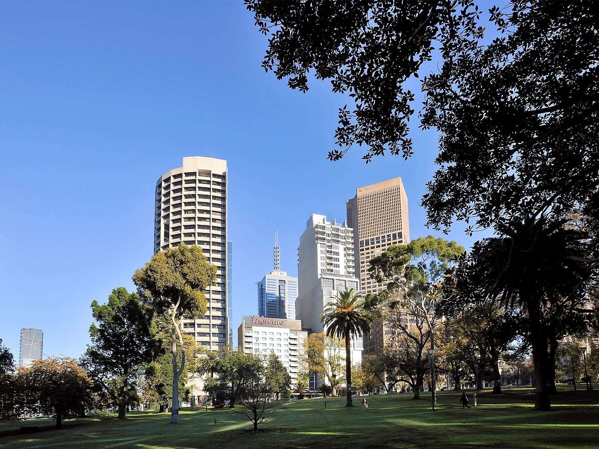 Mercure Melbourne Treasury Gardens