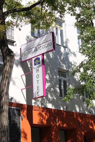 بست وسترن پلاس هتل آرکادیا