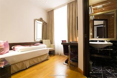 بست وسترن پلاس هتل آرکادیا