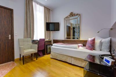 بست وسترن پلاس هتل آرکادیا