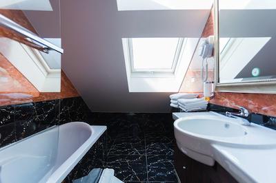 بست وسترن پلاس هتل آرکادیا