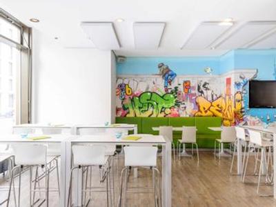 آیبیس استایلس برلین میت