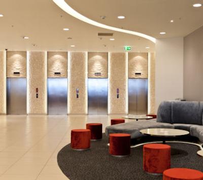 کراون پلازا سنت پیترزبورگ ایرپورت