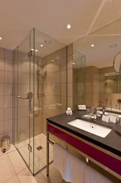 کراون پلازا سنت پیترزبورگ ایرپورت