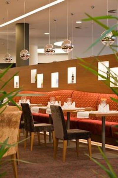 کراون پلازا سنت پیترزبورگ ایرپورت