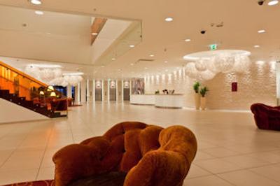 کراون پلازا سنت پیترزبورگ ایرپورت