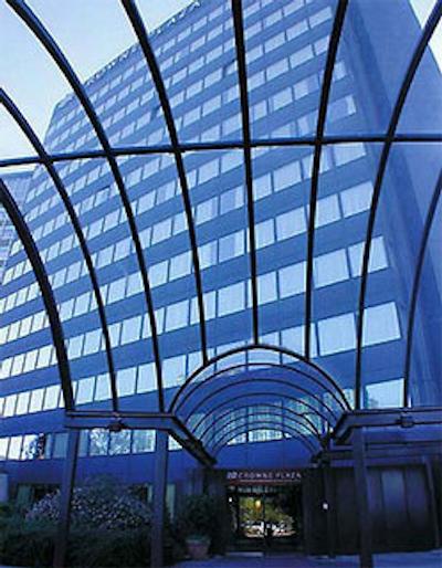 کراون پلازا میلان لینیت