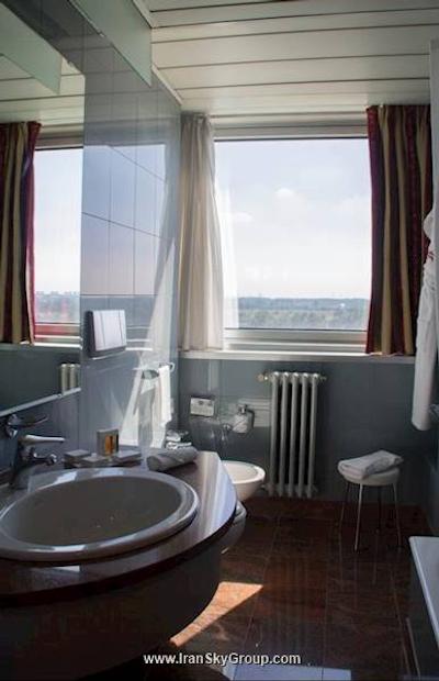 کراون پلازا میلان لینیت