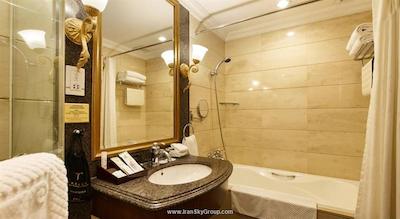 گرند رویال هتل