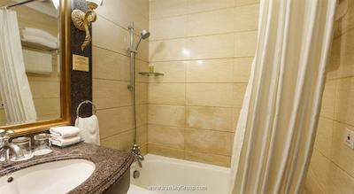 گرند رویال هتل