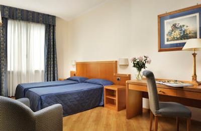 گرند هتل مدیترانه