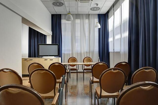 گرند هتل مدیترانه