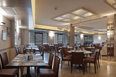 گرند هتل مدیترانه