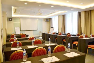 هالیدی این اکسپرس پوتوو